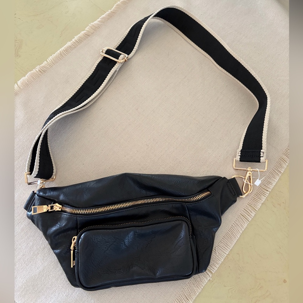 Crossbody Bag Black Sporty Strap Vegan Faux Leather Women's NWOT
